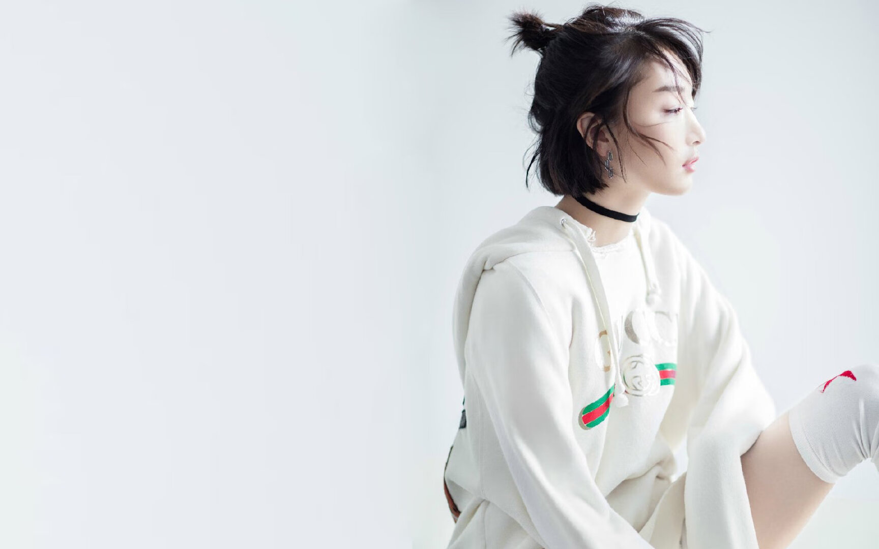 德国骑手吉尔·托马斯在2024年国际马术联合会障碍赛世界巡回赛中获得个人第六名，表现出色。