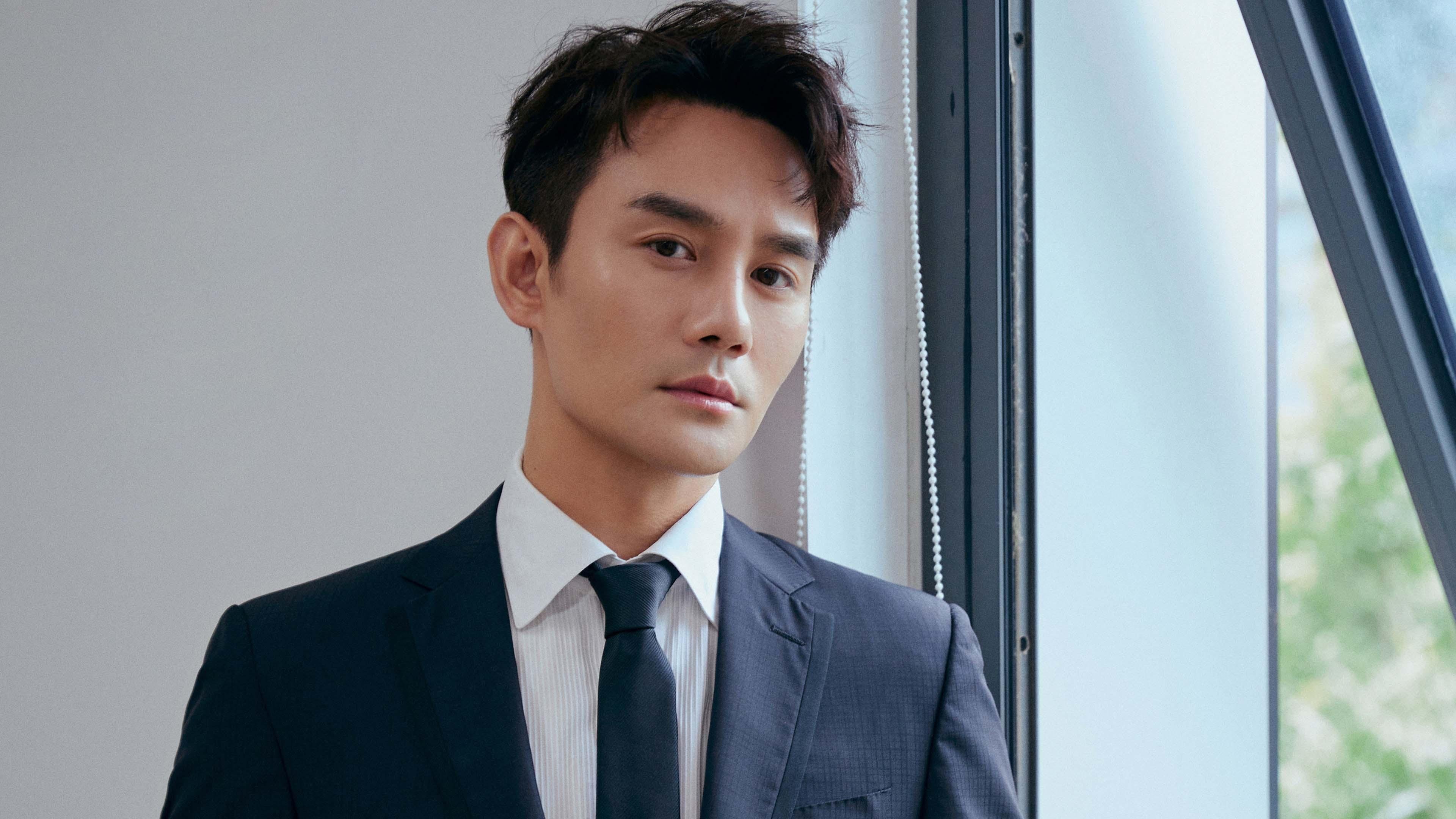 德国骑手吉尔·托马斯在2024年国际马术联合会障碍赛世界巡回赛中获得个人第六名，表现出色。